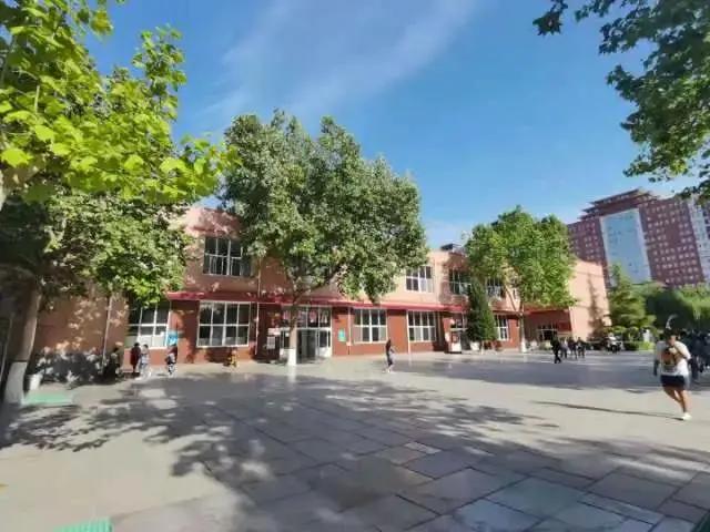 保定，古韵之城，今日璀璨之辉